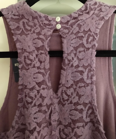 LAST CHANCEHollister Felted Lace Halter Top - Picture 2 of 7